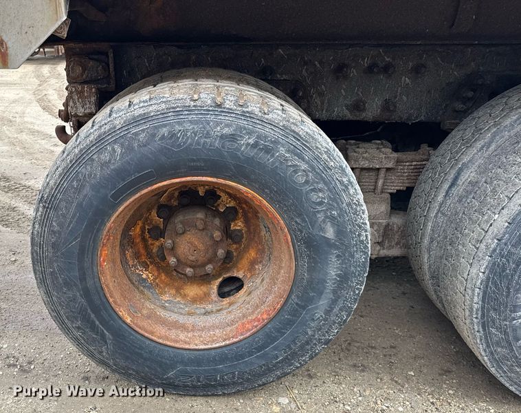 image for item EF2034 2001 Sterling L-Line dump truck