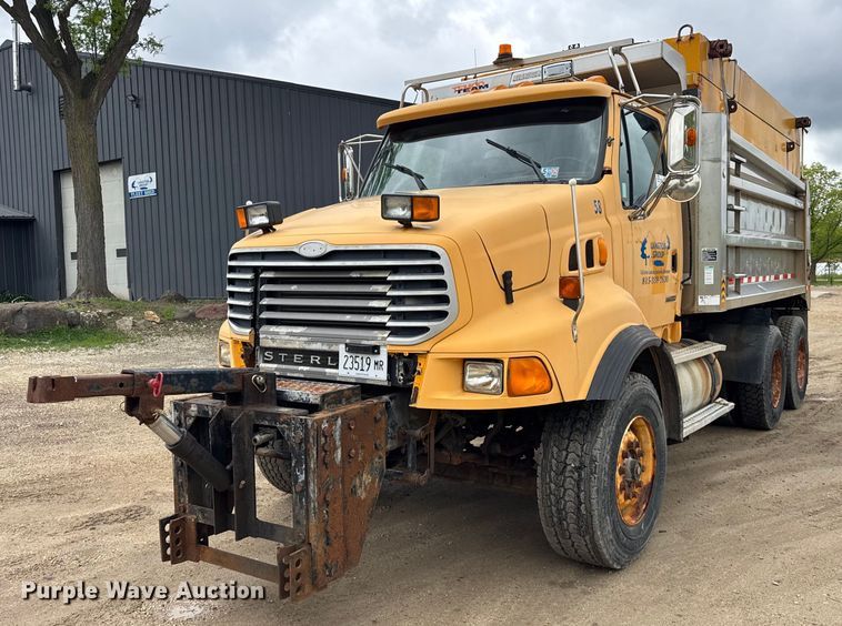 image for item EF2035 2001 Sterling LT8500 dump truck