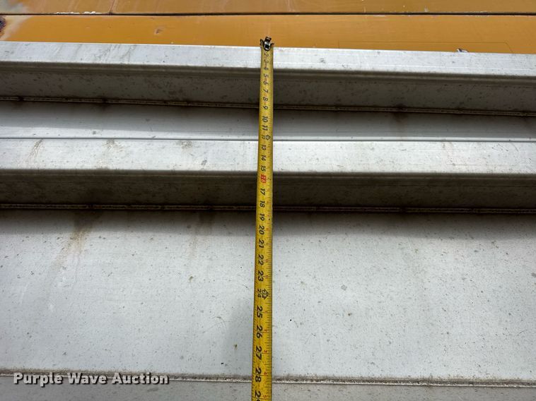 image for item EF2035 2001 Sterling LT8500 dump truck