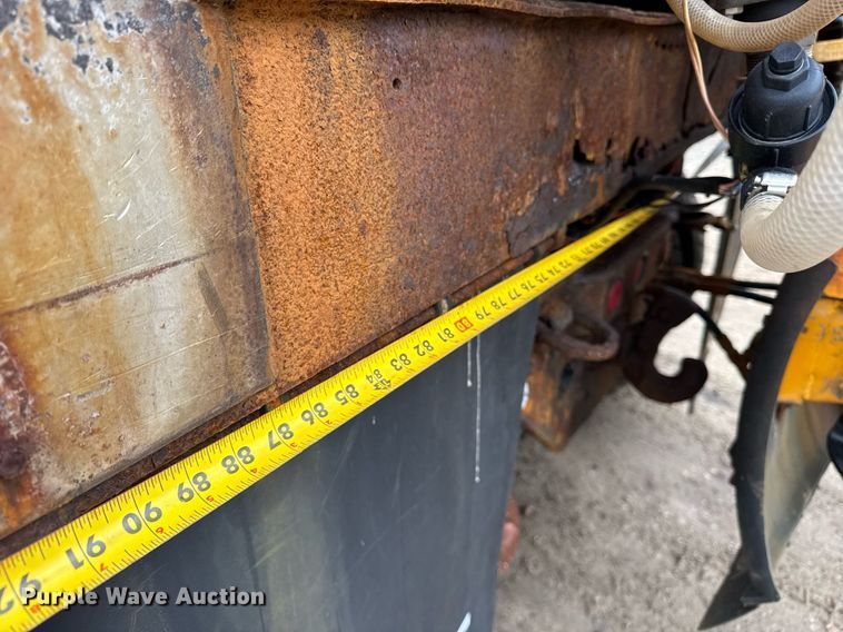 image for item EF2035 2001 Sterling LT8500 dump truck