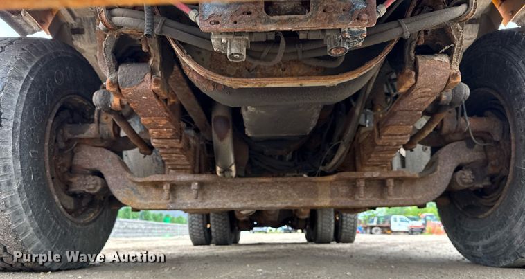 image for item EF2035 2001 Sterling LT8500 dump truck