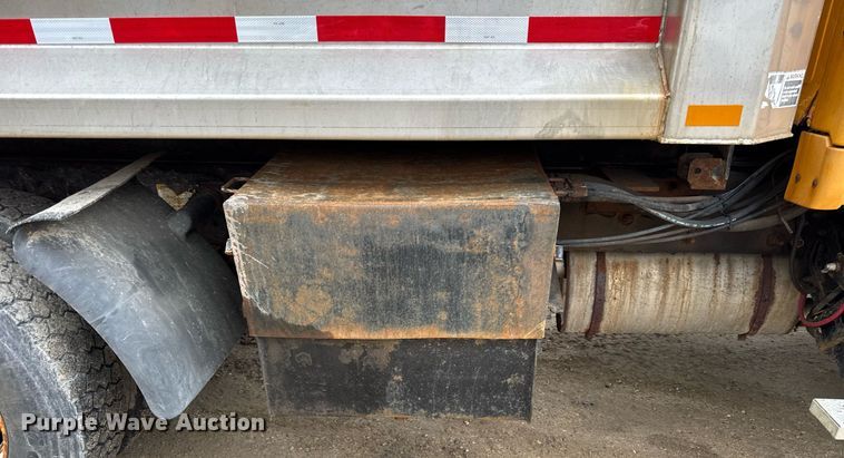 image for item EF2035 2001 Sterling LT8500 dump truck