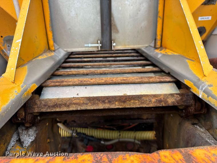 image for item EF2035 2001 Sterling LT8500 dump truck