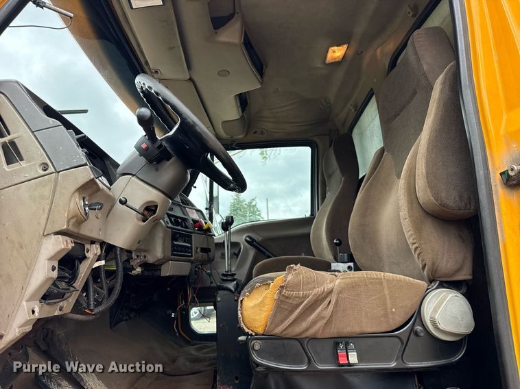 image for item EF2035 2001 Sterling LT8500 dump truck