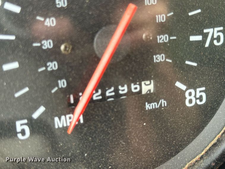 image for item EF2035 2001 Sterling LT8500 dump truck