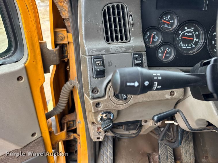 image for item EF2035 2001 Sterling LT8500 dump truck