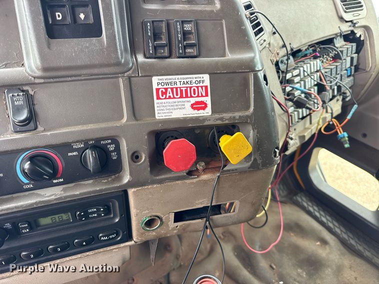 image for item EF2035 2001 Sterling LT8500 dump truck