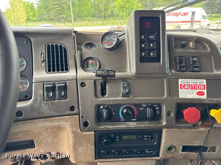 image for item EF2035 2001 Sterling LT8500 dump truck