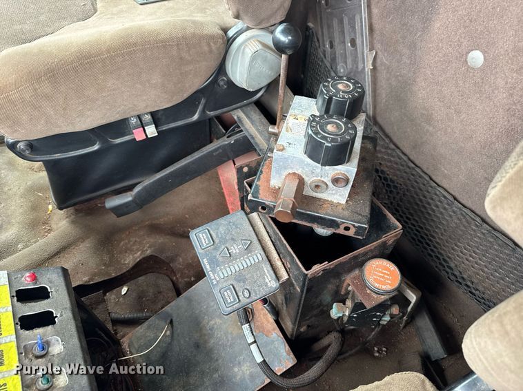 image for item EF2035 2001 Sterling LT8500 dump truck