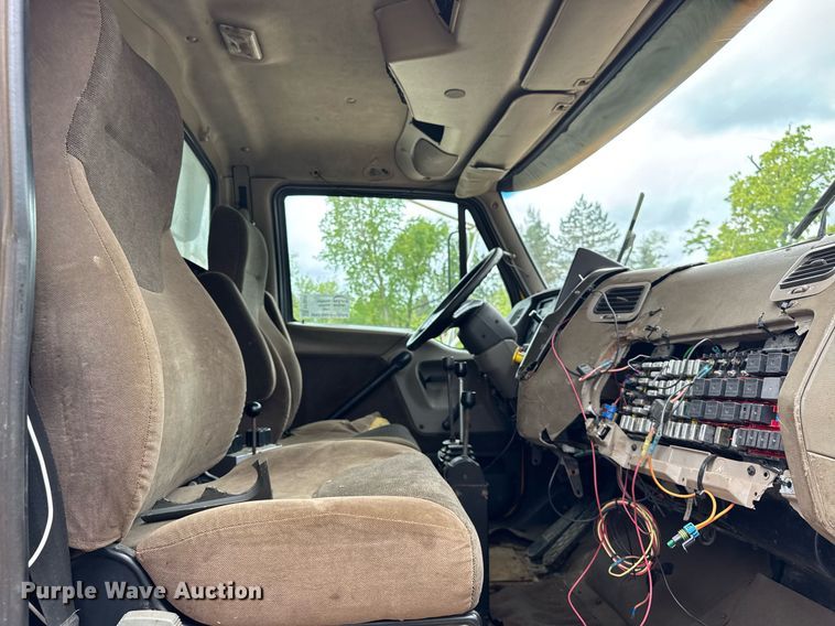 image for item EF2035 2001 Sterling LT8500 dump truck