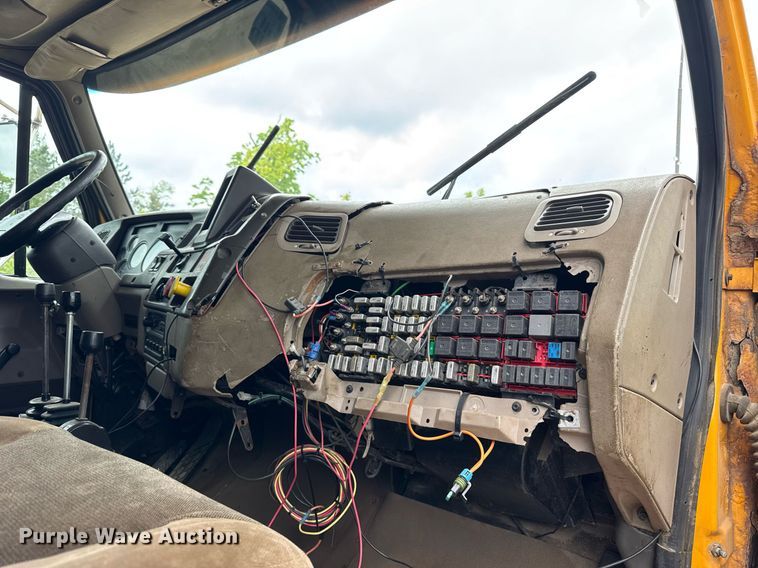 image for item EF2035 2001 Sterling LT8500 dump truck