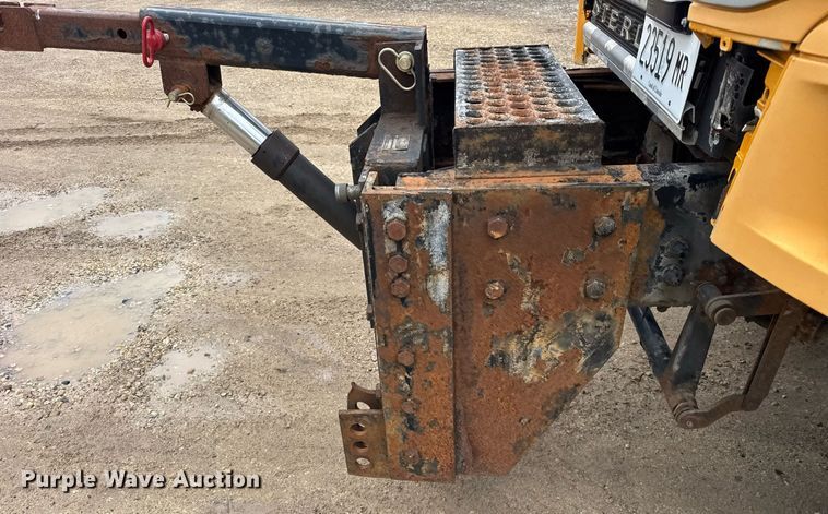 image for item EF2035 2001 Sterling LT8500 dump truck