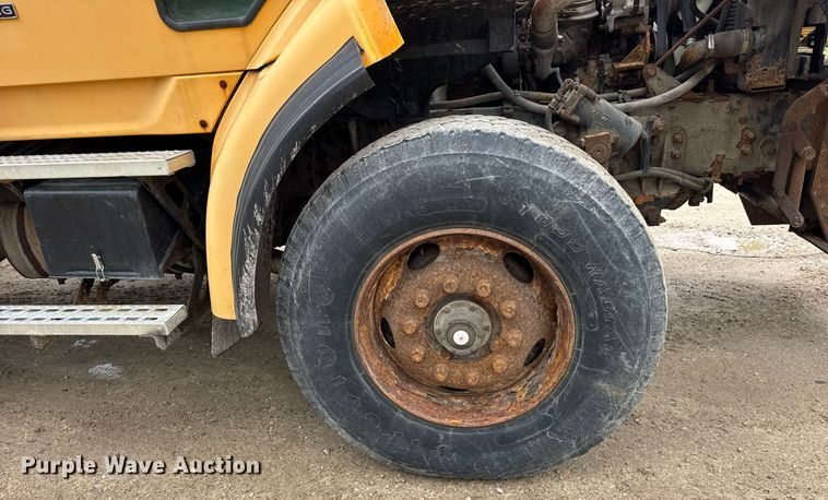 image for item EF2035 2001 Sterling LT8500 dump truck