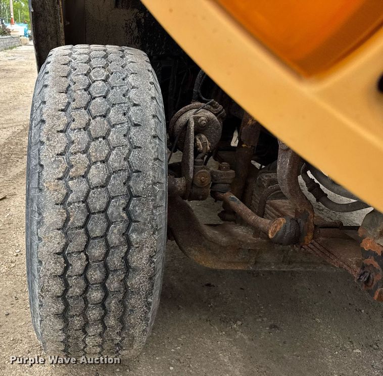 image for item EF2035 2001 Sterling LT8500 dump truck