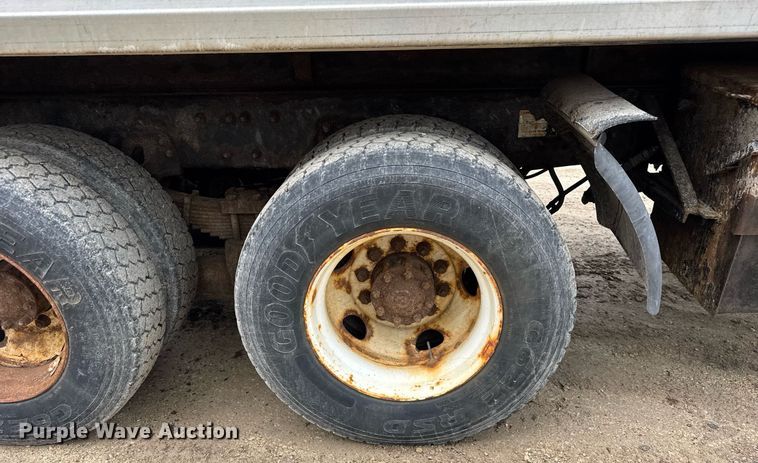 image for item EF2035 2001 Sterling LT8500 dump truck