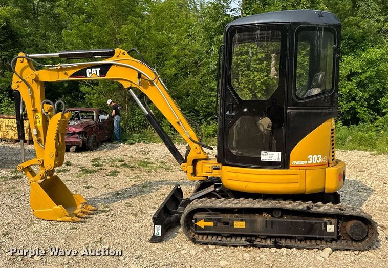 image for item EF2046 2006 Caterpillar 303CR mini excavator