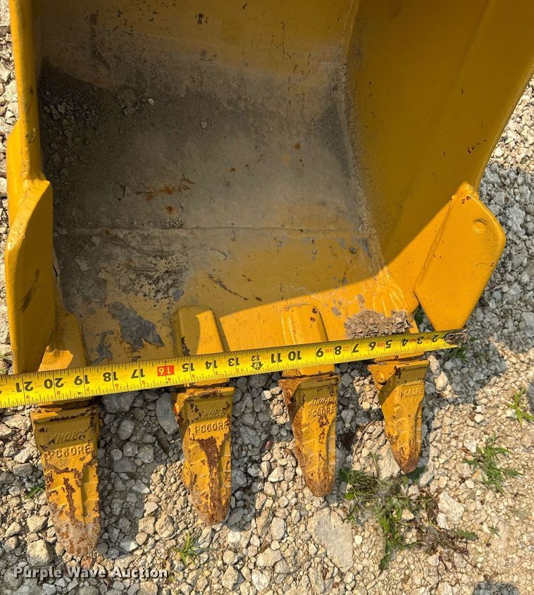 image for item EF2046 2006 Caterpillar 303CR mini excavator