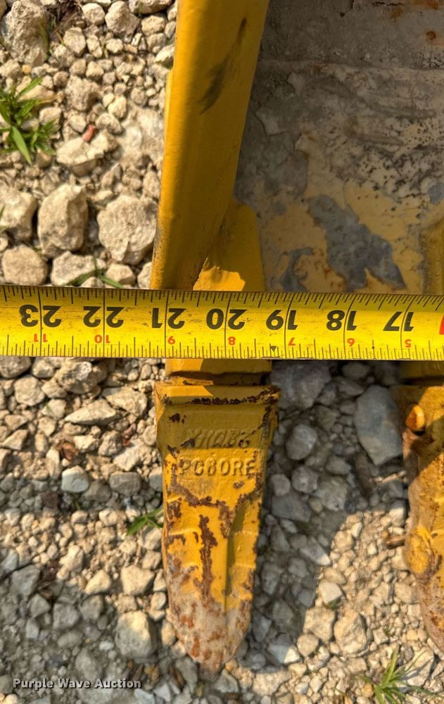 image for item EF2046 2006 Caterpillar 303CR mini excavator