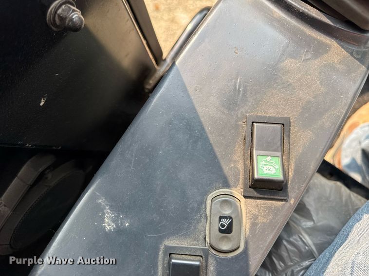 image for item EF2046 2006 Caterpillar 303CR mini excavator