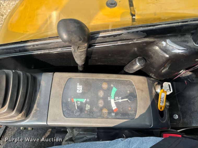 image for item EF2046 2006 Caterpillar 303CR mini excavator