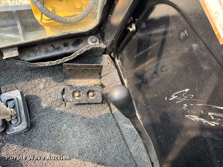 image for item EF2046 2006 Caterpillar 303CR mini excavator