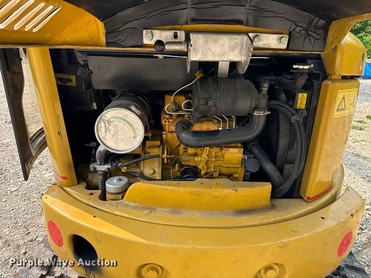 image for item EF2046 2006 Caterpillar 303CR mini excavator