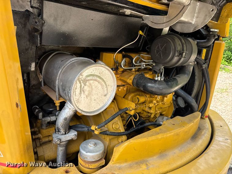 image for item EF2046 2006 Caterpillar 303CR mini excavator