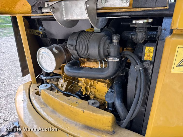 image for item EF2046 2006 Caterpillar 303CR mini excavator