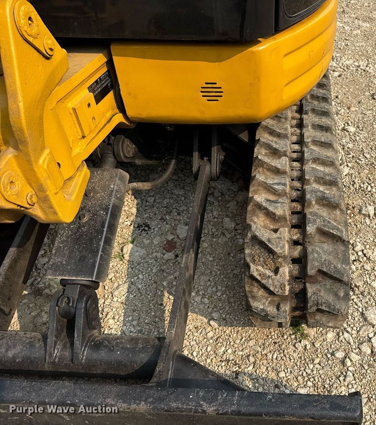 image for item EF2046 2006 Caterpillar 303CR mini excavator