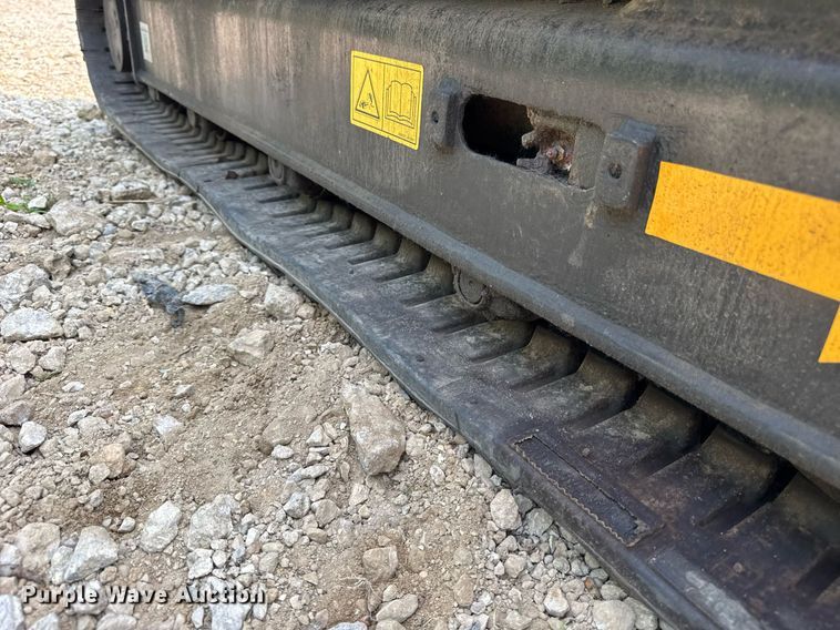 image for item EF2046 2006 Caterpillar 303CR mini excavator