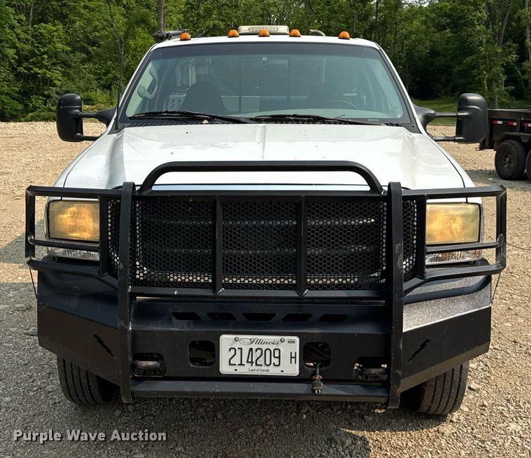 image for item EF2047 2001 Ford F550 utility / service truck