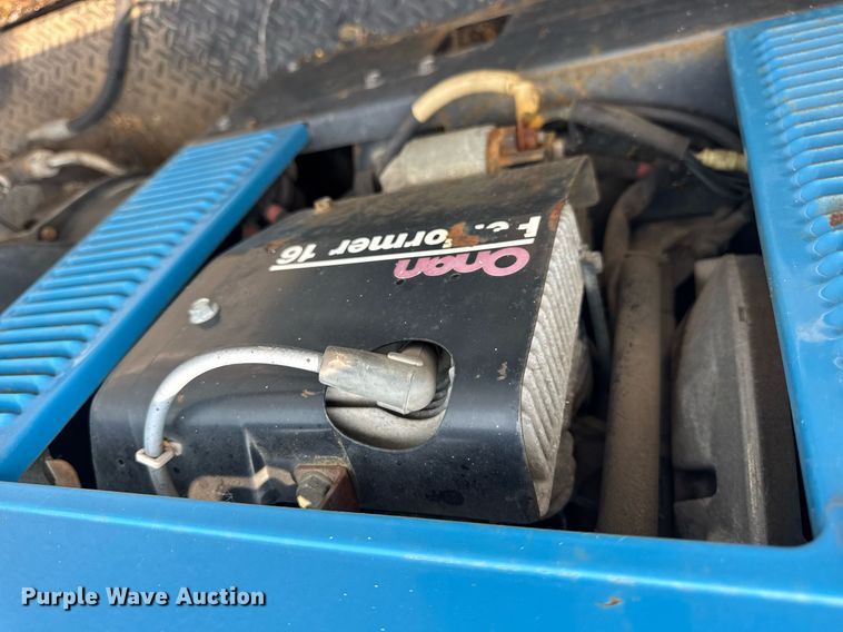 image for item EF2047 2001 Ford F550 utility / service truck