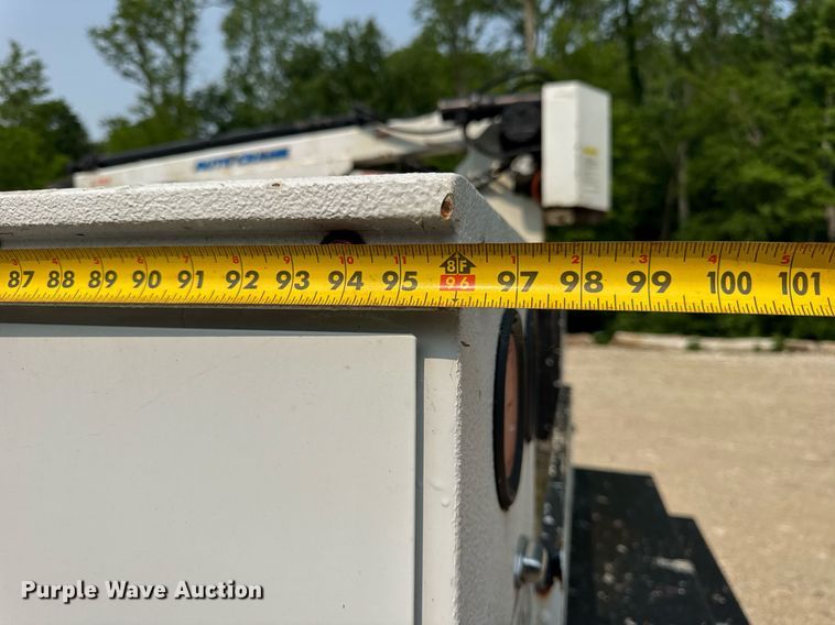 image for item EF2047 2001 Ford F550 utility / service truck