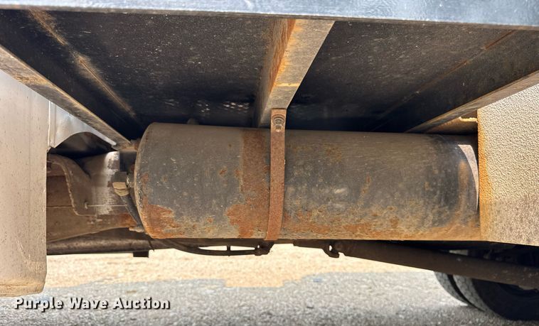 image for item EF2047 2001 Ford F550 utility / service truck