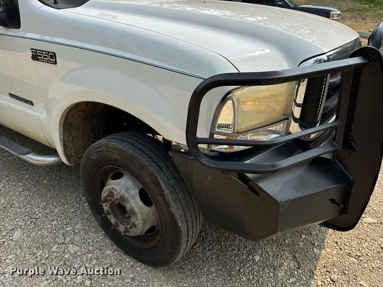 image for item EF2047 2001 Ford F550 utility / service truck