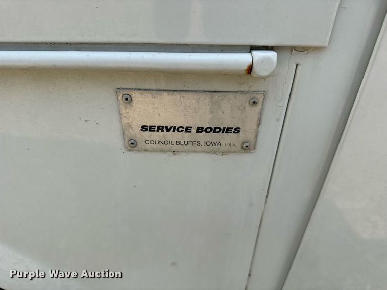 image for item EF2047 2001 Ford F550 utility / service truck