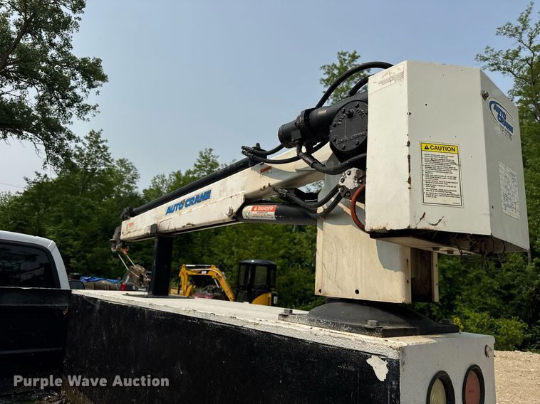 image for item EF2047 2001 Ford F550 utility / service truck