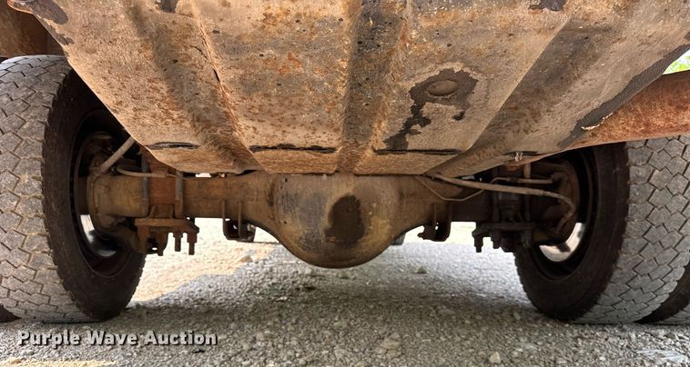 image for item EF2047 2001 Ford F550 utility / service truck