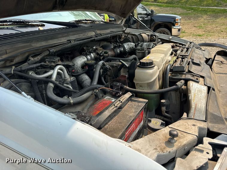 image for item EF2047 2001 Ford F550 utility / service truck