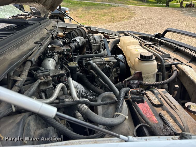 image for item EF2047 2001 Ford F550 utility / service truck