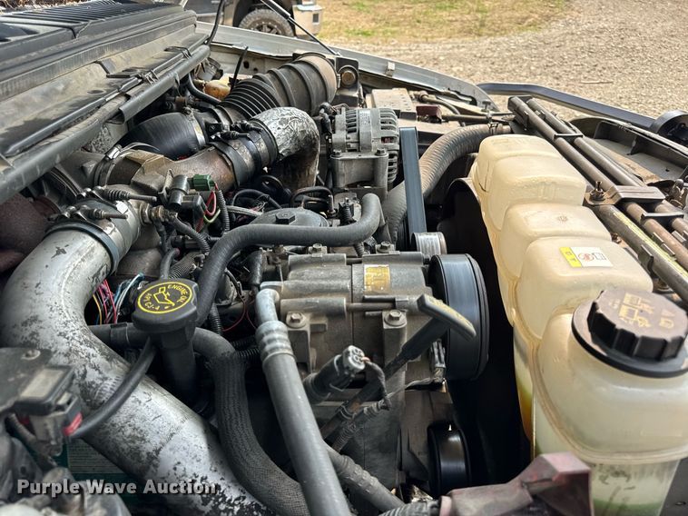 image for item EF2047 2001 Ford F550 utility / service truck