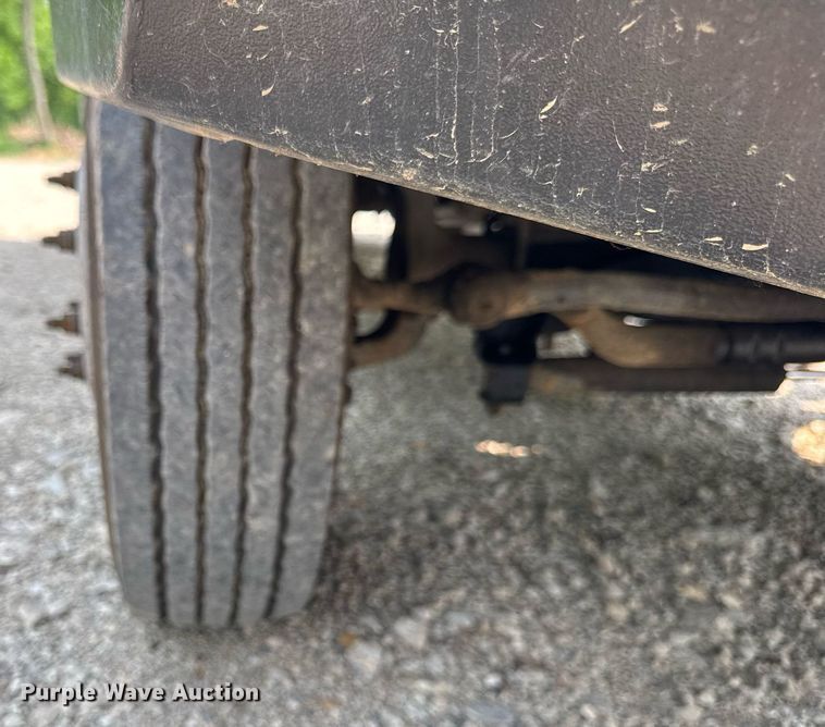 image for item EF2047 2001 Ford F550 utility / service truck