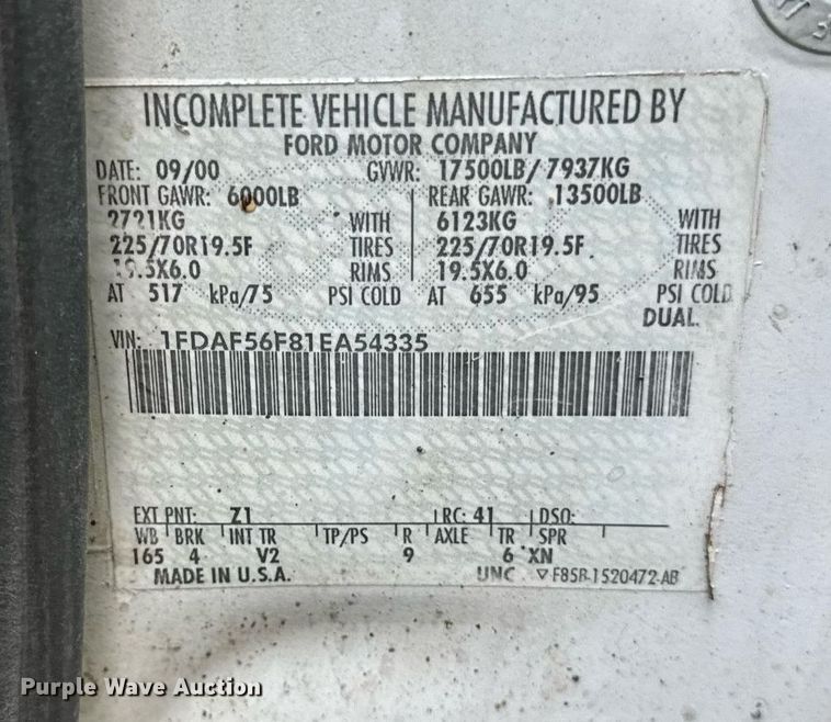 image for item EF2047 2001 Ford F550 utility / service truck