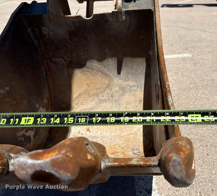 image for item EF3050 2001 Caterpillar 420D backhoe