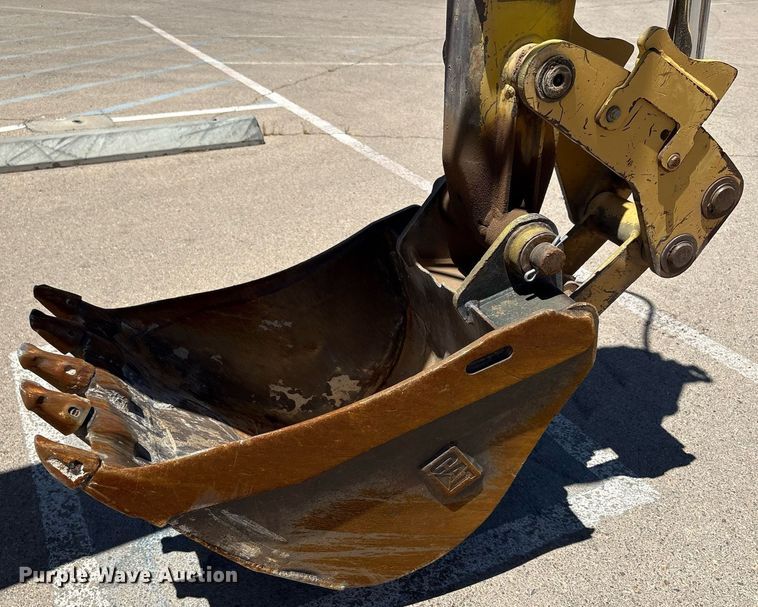 image for item EF3050 2001 Caterpillar 420D backhoe