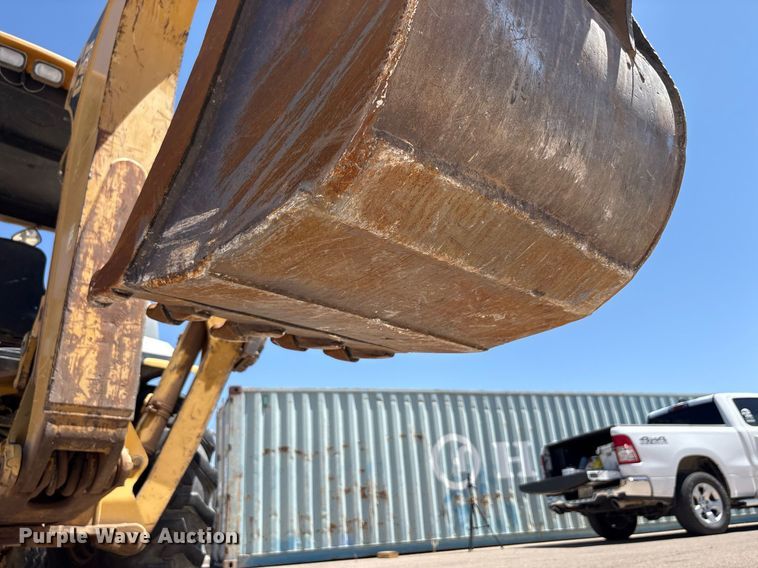 image for item EF3050 2001 Caterpillar 420D backhoe