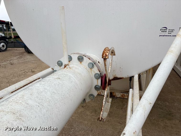 image for item EF3116 2012 Klein KPT-120 portable water trailer