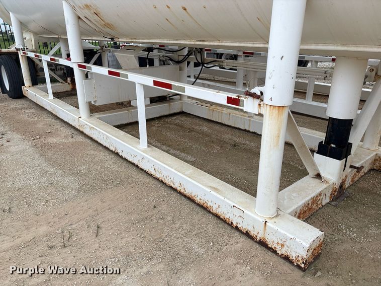 image for item EF3116 2012 Klein KPT-120 portable water trailer