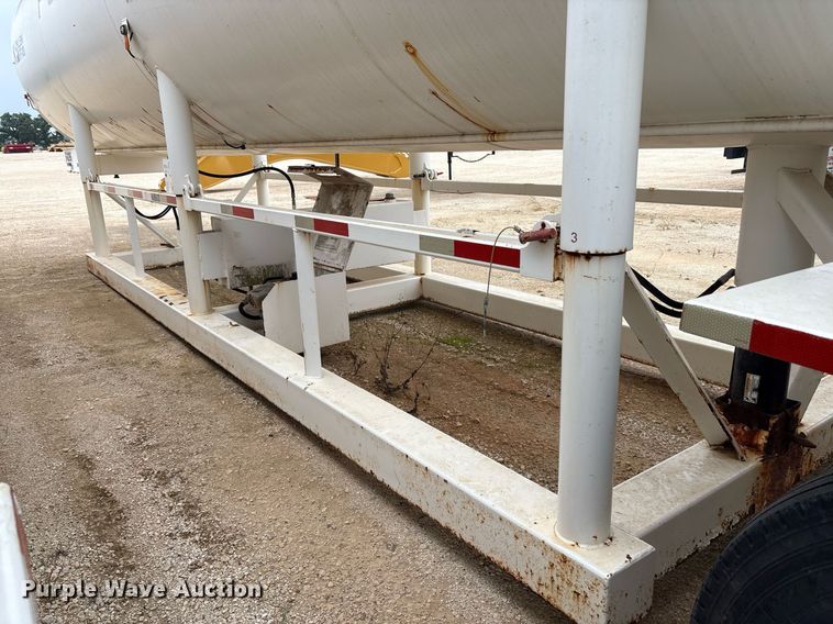 image for item EF3116 2012 Klein KPT-120 portable water trailer