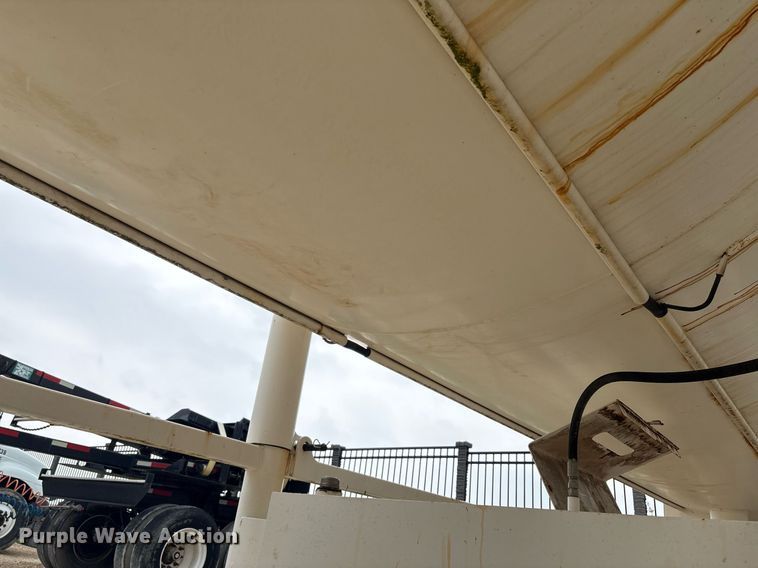 image for item EF3116 2012 Klein KPT-120 portable water trailer